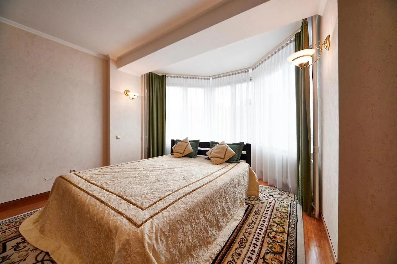 3 Bedroom Apartment Tymoshenko Street 29 Kiev