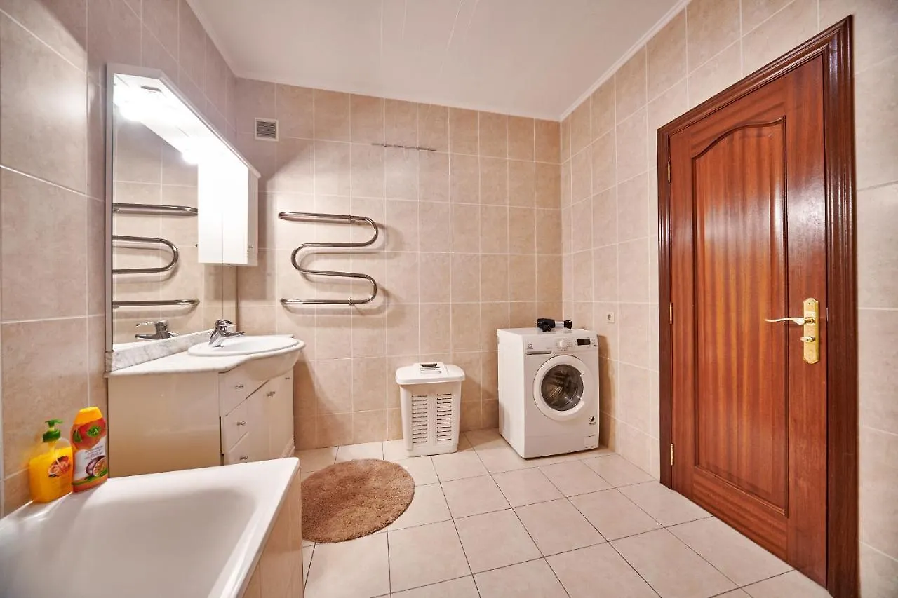 3 Bedroom Apartment Tymoshenko Street 29 Kiev 0*,